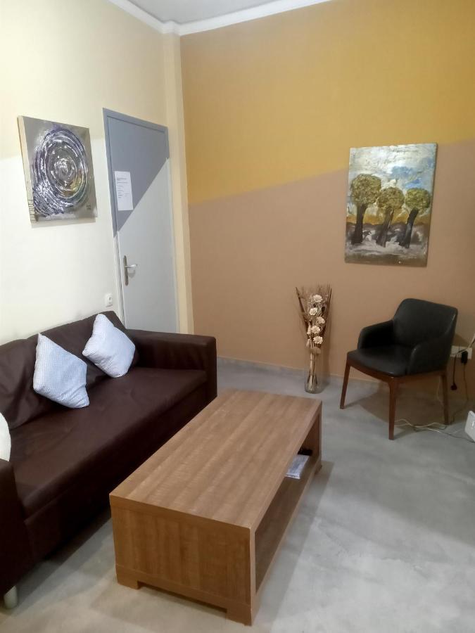 Koukaki-Acropolis Roomy With A Private Veranda Apt. Athens Ngoại thất bức ảnh